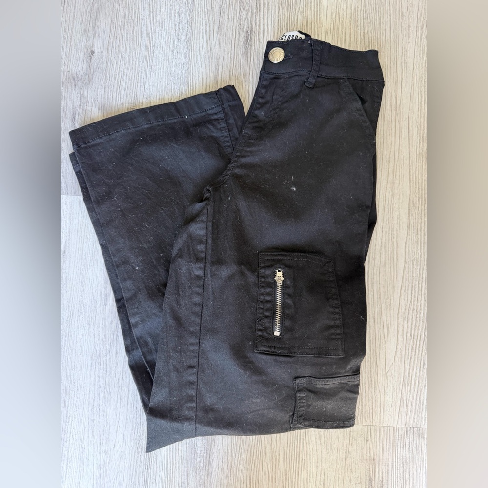 Women’s Black Cargo Pants with Zip Pocket